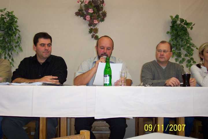 1194967894_verejna_schuze-3