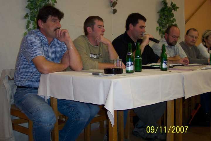 1194967895_verejna_schuze-4